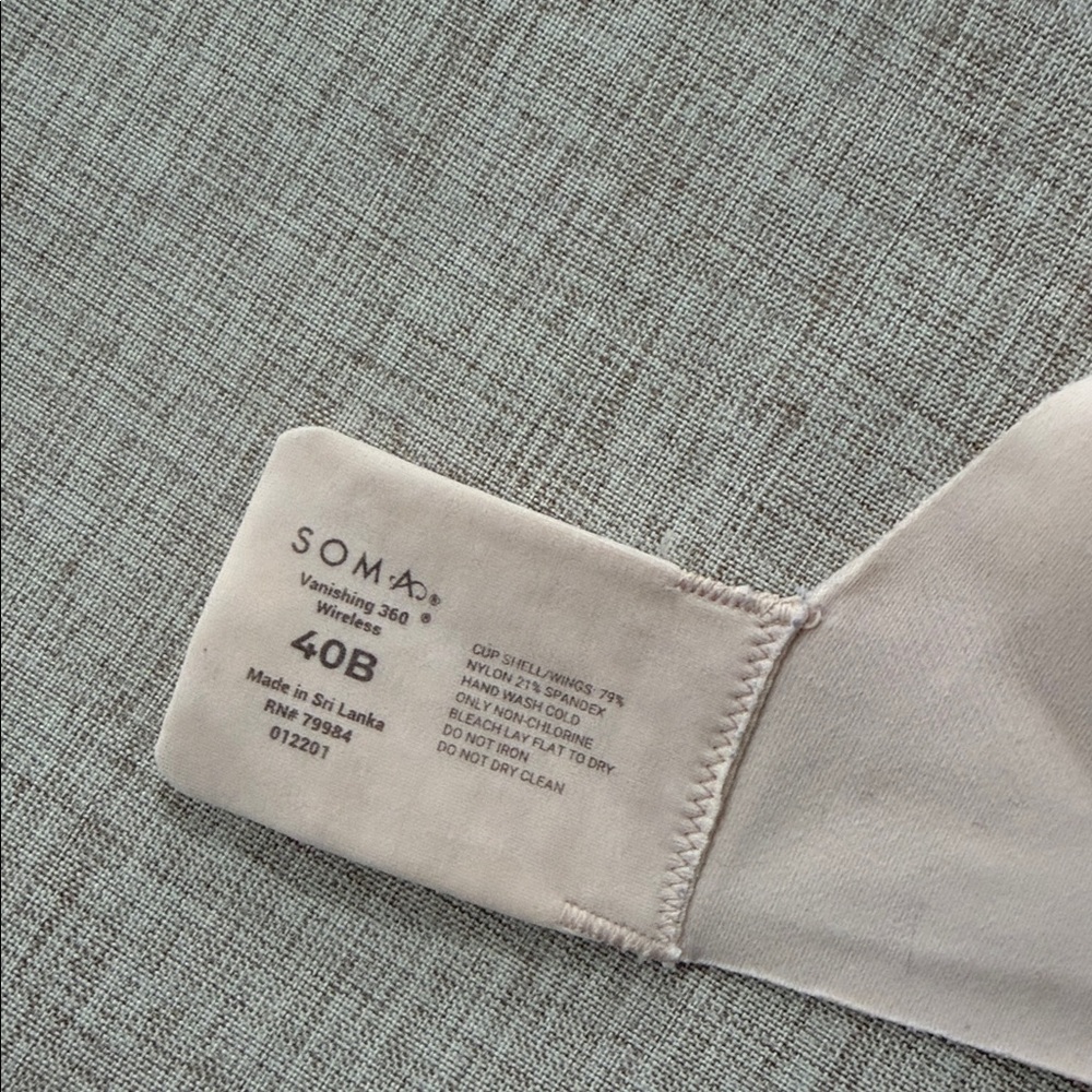 Soma Vanishing 360 Wireless Bra nude t shirt size 40B‎ - Picture 4 of 8